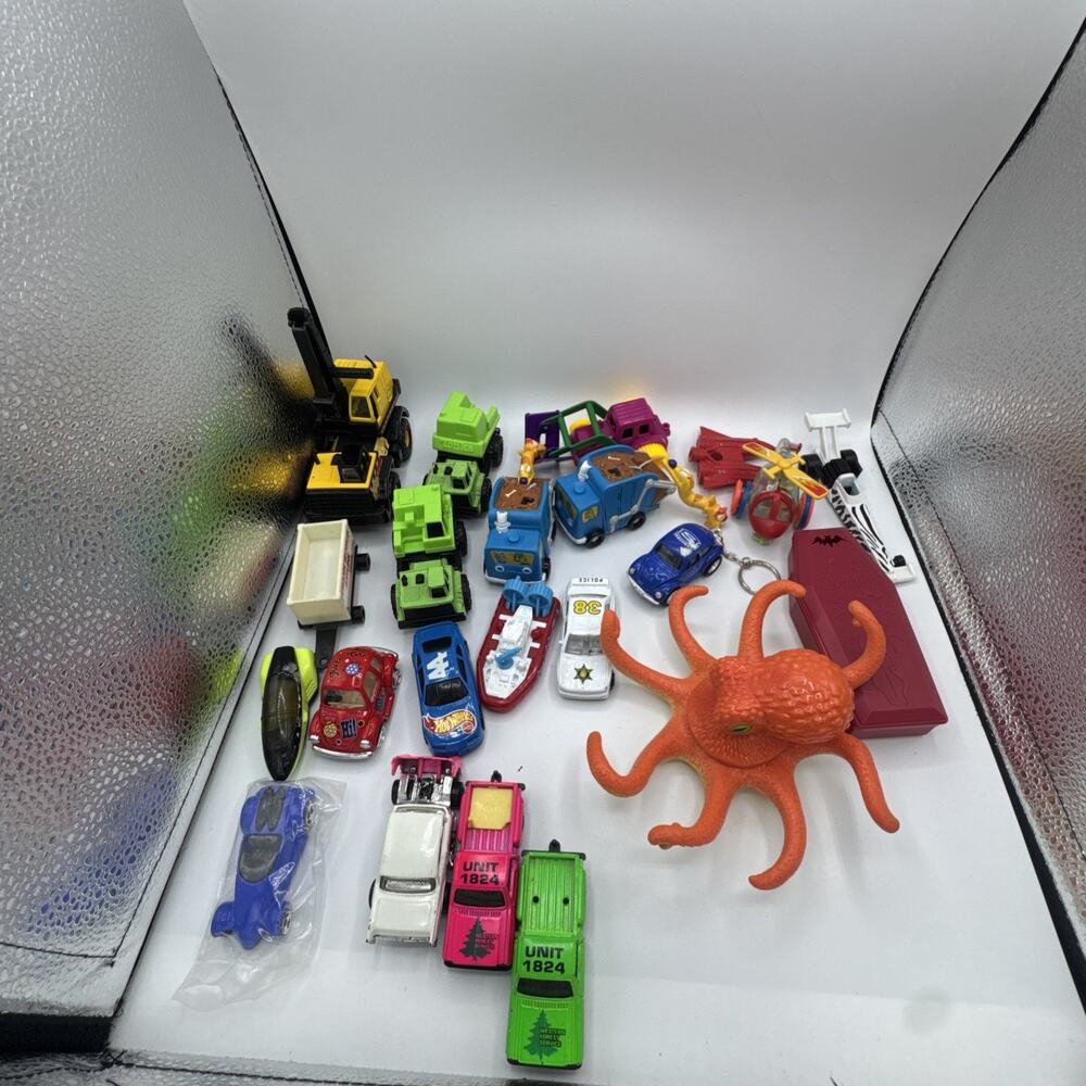 Vintage Hot Wheels and Matchbox Vintage Cars & Construction Vehicle Lot